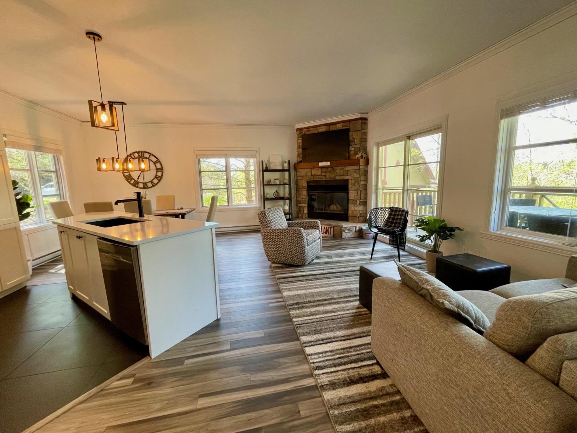 Le Plateau East By Tremblant Vacations Apartamento Mont-Tremblant Exterior foto